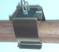 Temperature sensor clipped onto 15mm copper pipe