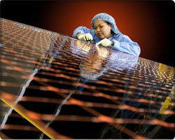 Spectrolab 40% efficiency solar cells