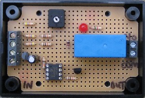 DOUBLE PIR RELAY TIMER. UK built circuit to open a relay for 5-75 seconds after one or both of two 12V DC PIR sensors detect motion