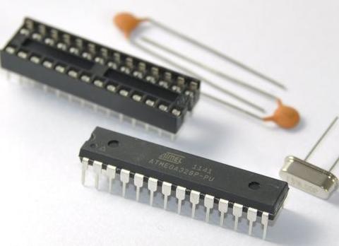 standalone arduino kit - microcontroller, crystal, and capacitors